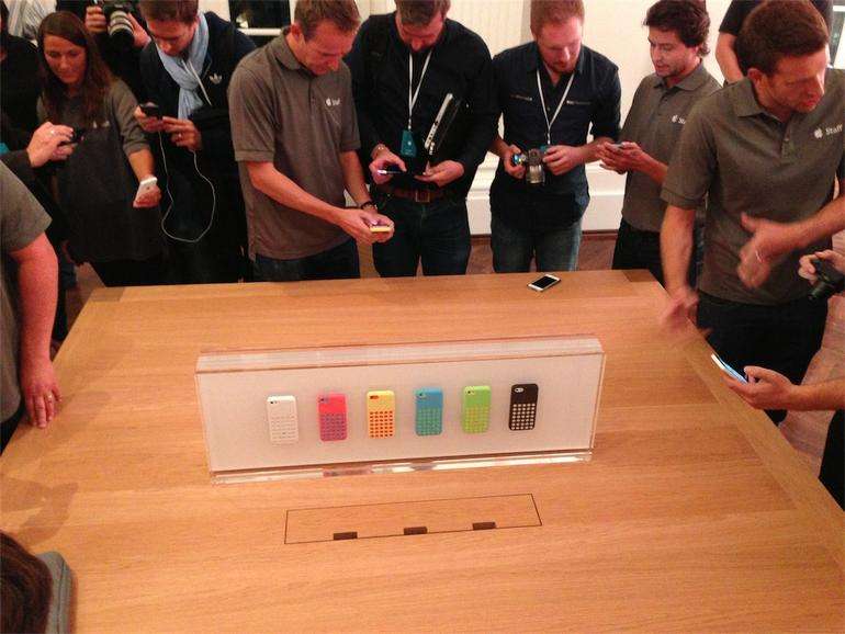 iPhone 5C: Apple prezentuje drogi „tani” iPhone